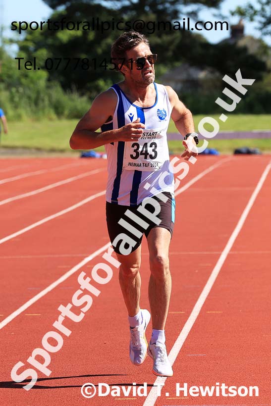 Mens 3000 metres steeplechase, 2024 NE Masters Track and Field Champs., Monkton Stadium, Jarrow.  Photo: David T. Hewitson/Sports for All Pics